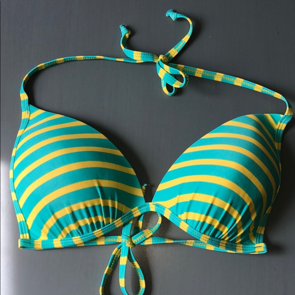 Old navy small bathing suit top
